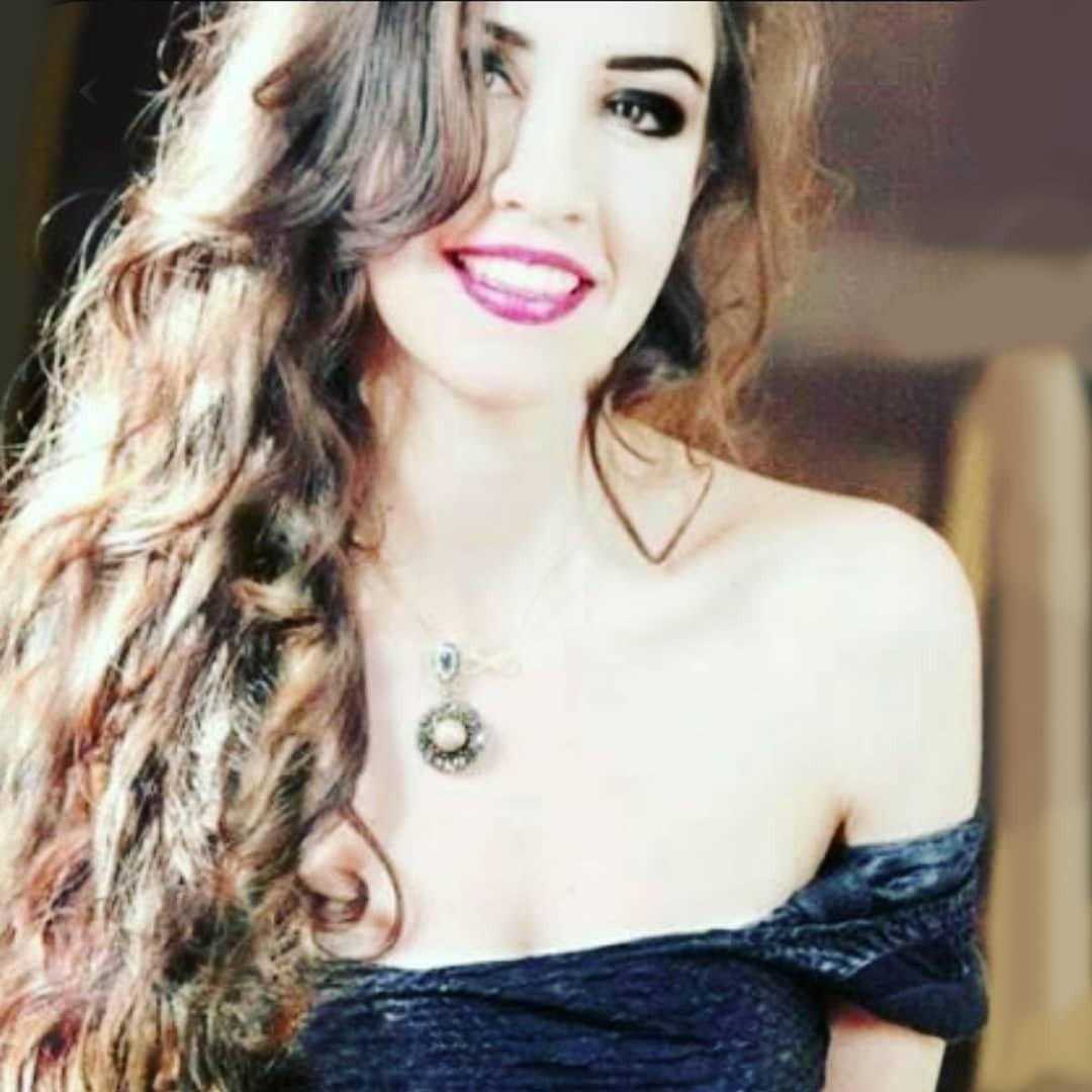 آرتچارت | آثار هنری هنرمند گلسا گلچینی