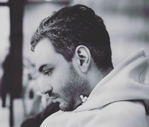 آرتچارت | آثار هنری هنرمند امیرمهدی زاهدی