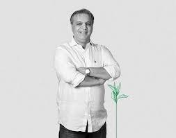 آرتچارت | آثار هنری هنرمند نادر داوودی